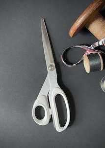 Dressmaking supply: Green Bell Takumi Tailor's Shears. 9.5"