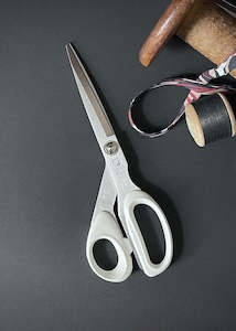 Green Bell Takumi Tailor's Shears. 8.25"