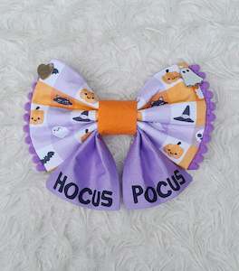 🕷️Purple Halloween Checkered Bow with Pom-Poms🕷️