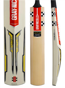 Footwear: Victus Force Bat