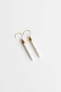 Aurei Nui - Gold Hoop Hook with Stone