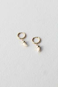 Clothing: Niho Kaiū – White with Gold Hoop