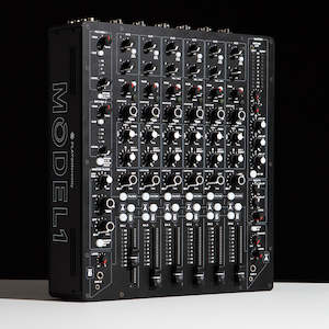 Play Differently MODEL 1 - 6-Channel Analogue Club DJ Mixer