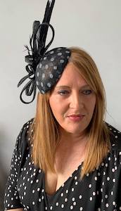 Jazzy little Black & White Spotted Fascinator – MJ Hatz