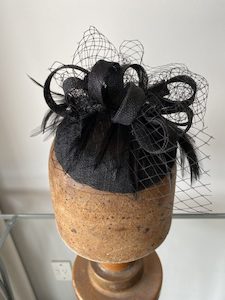 SOLD/Little Black Fascinator – MJ Hatz