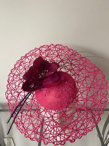 SOLD/Devine Pink Fuscia Fascinator – MJ Hatz