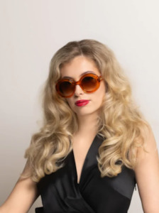 Happy to sit on your face Sunglasses - Lila Orange