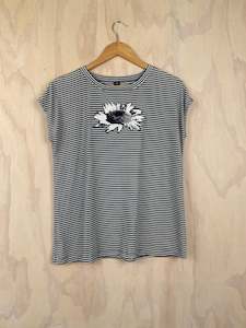 Pluto Alice T | Black + White Stripe Flower