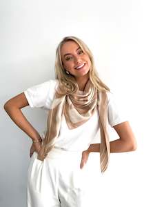 Scarves Shawls: DARK HAMPTON - The Wallace