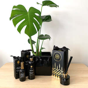 Monstera Delicioca + Surmanti Luxury Gift Bundle