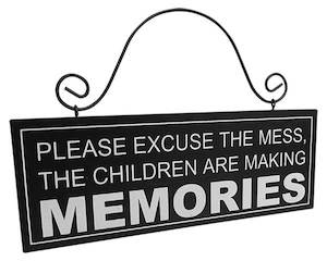 Memories hanger sign