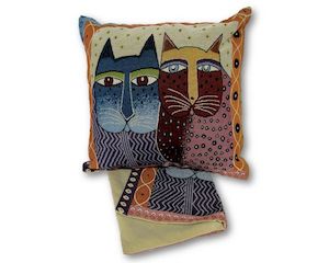 Cats And Dogs: Art cats cushion cover