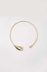 tear drop neck cuff / gold