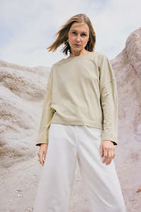 Womenswear: glowed jean / white