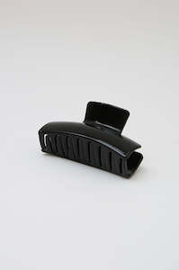 moochi claw clip / black