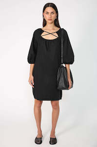 Womenswear: moment dress / black