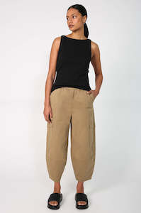 Womenswear: global pant / camel