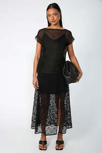 enchanted skirt / black lace