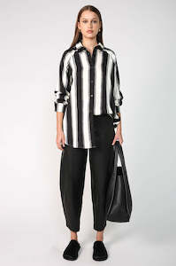 Womenswear: roam shirt / ivory|black stripe