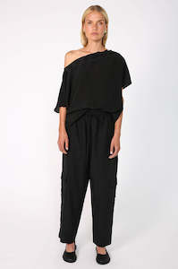 retreat pant / black