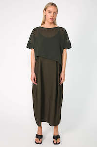 Womenswear: follow crop / artillery green