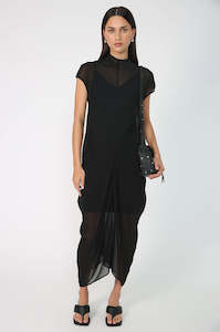 Womenswear: cove cap sleeve dress / black