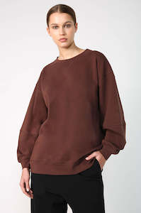 Womenswear: concept sweat / carob brown