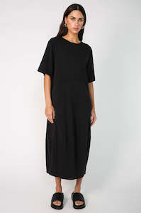 Womenswear: spin dress / black