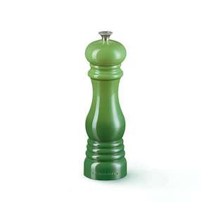 Kitchenware: Classic Pepper Mill 21cm Bamboo Green