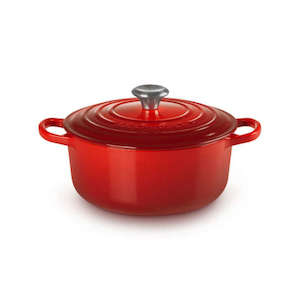 Signature Round Casserole Cerise