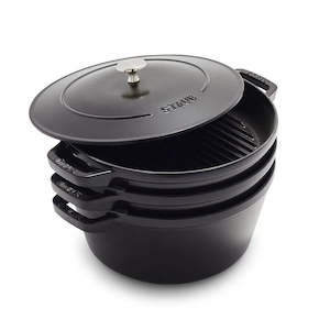 Kitchenware: Cast Iron 4 Piece Cookware Set 24cm Black