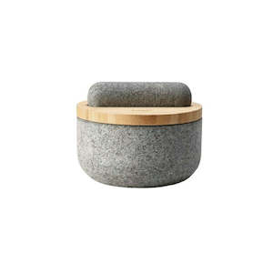 Kitchenware: Dash Pestle & Mortar