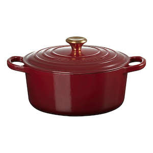 Kitchenware: Signature Round Casserole Garnet with Gold Knob