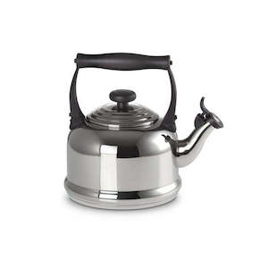 Kitchenware: Traditional Kettle Stainless Steel 2.1L