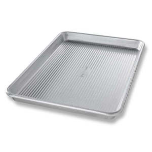 Kitchenware: Jelly Roll Pan