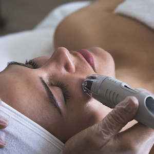 Beauty salon: Powerbright Dermafrac