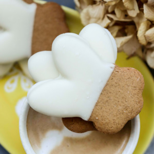 Bunny Ears White Choc Topped Gingerbread * 12 pack