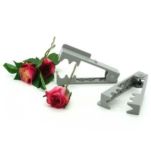 Plastic Vertical/Horizontal Rose Stripper - Grey