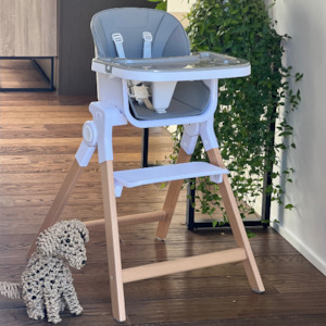 The MOOSE Frankie Foldable High Chair