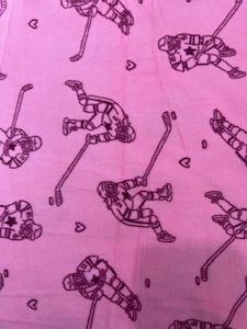 BC15 – Blanket Cuts – Hockey Players on Pink- Microfleece 2 mtr x 1.5 mtr Cu…