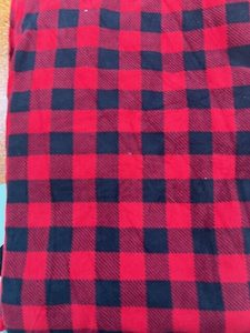 BC17 – Blanket Cuts – Black and Red Squares 2.5mm x 2.5mm sized- Microfleece…