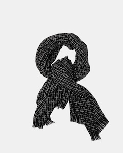 Andi Scarf – Black