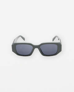 Gift: Sunglasses - Brigitte Steel