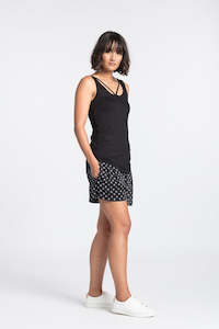 NES Lattice Singlet Black