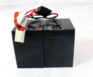 Batteries: RAZOR CRAZY CART BATTERY W/30 AMP FUSE (12V/4.5AH SINGLE CONNECTOR)