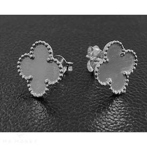 Earrings: Sterling Silver Clover Leaf Stud Earrings