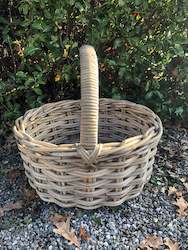 Cane basket with handle