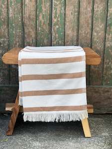 Banksia Throw Pecan