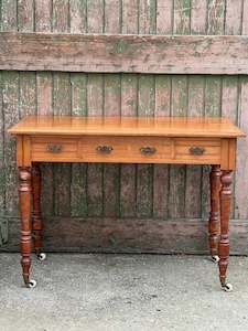 Vintage Colonial Desk on Castors