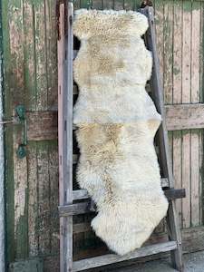 Double Shaggy New Zealand Sheepskin